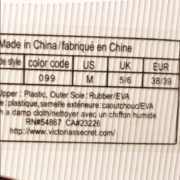 Victoria’s Secret Tote and Flip Flops -NWT - Picture 5 of 5